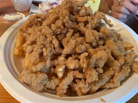 fried-whole-belly-clams-cabin-fever-restaurant image