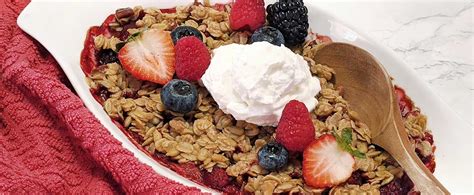 breakfast-berry-crisp-recipe-quaker-oats image