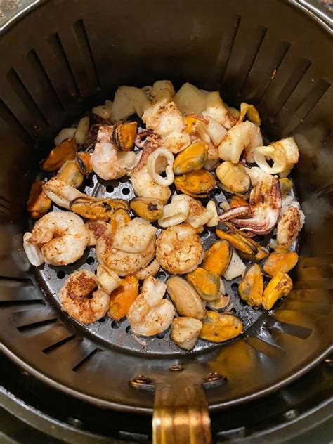 air-fryer-frozen-seafood-medley-mix-melanie-cooks image