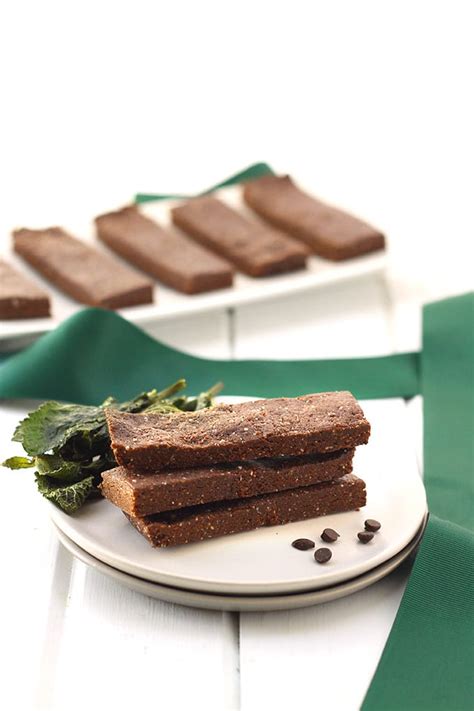 no-bake-mint-chocolate-protein-bars-the-healthy-maven image