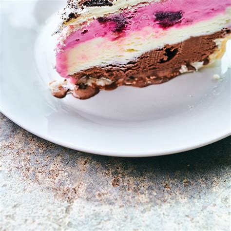 ice-cream-layer-cake-ricardo image