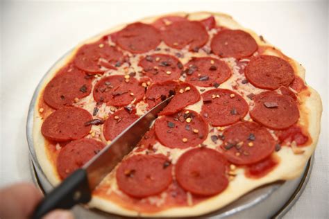 how-to-make-pepperoni-pizza-with-pictures-wikihow image