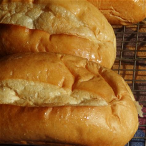 bread-for-a-medianoche-sandwich-pan-medianoche image