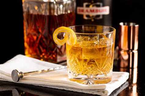 easy-rusty-nail-cocktail-recipe-home-chef-world image