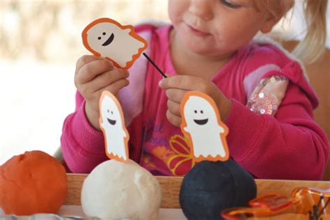 halloween-play-dough-simple-fun-for-kids image