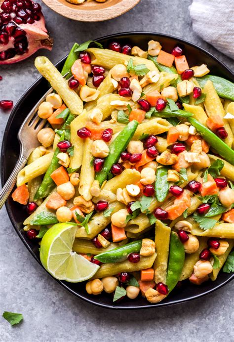 green-curry-chickpea-and-vegetable-pasta image