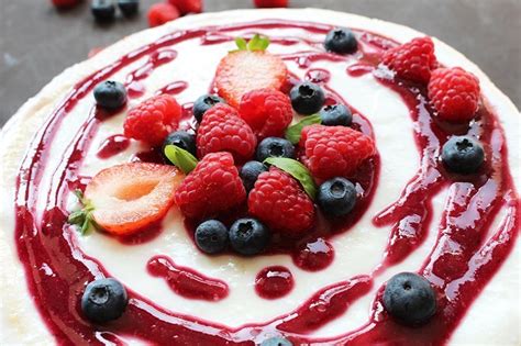 easy-strawberry-reduction-recipe-5-steps-sugar-geek image