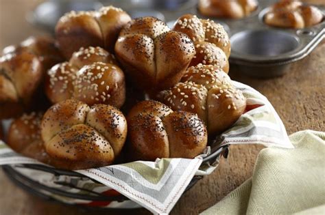 wheat-and-honey-cloverleaf-rolls-fly-local image