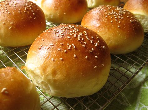 light-brioche-hamburger-buns-korena-in-the-kitchen image