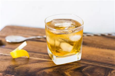 rusty-nail-scotch-and-drambuie-cocktail-recipe-the image