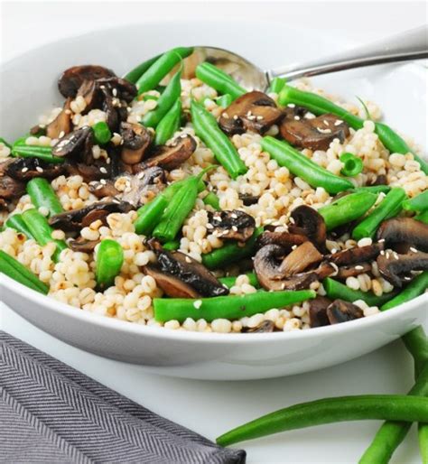 sesame-barley-salad-with-mushrooms-and-green-beans image