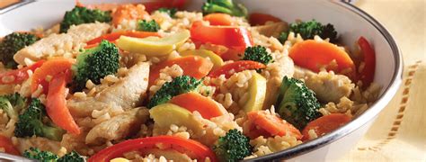 chicken-primavera-with-instant-brown-rice-minute image