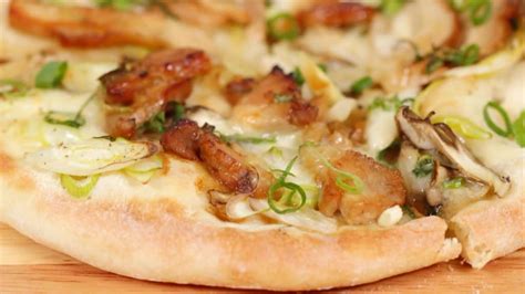 teriyaki-chicken-pizza-recipe-japanese-style-pizza-with image