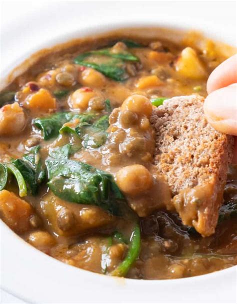 smoky-chickpea-and-lentil-soup-the-clever-meal image