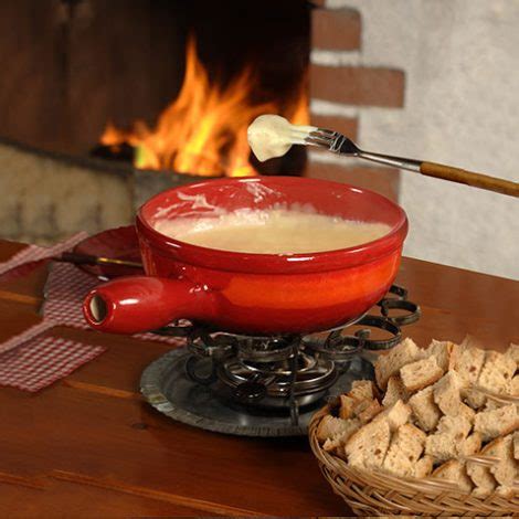cheese-fondue-for-two-stonetown-artisan-cheese image