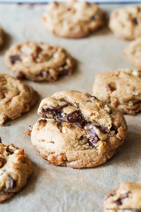 vegan-chocolate-chip-cookies-yummy-mummy-kitchen image