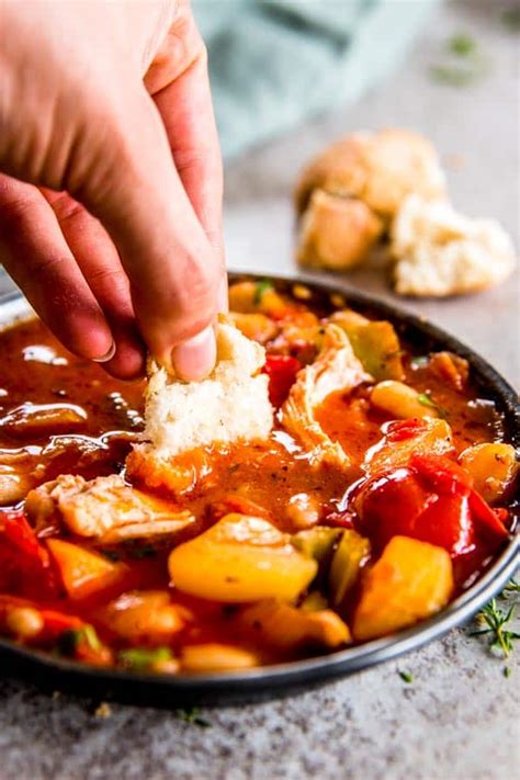 tuscan-white-bean-crock-pot-chicken-stew-savory image