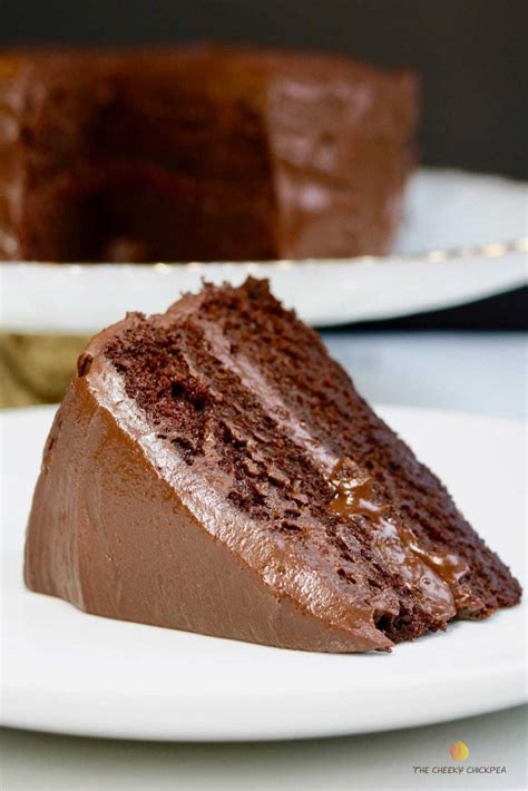the-best-vegan-chocolate-fudge-cake-the-cheeky image