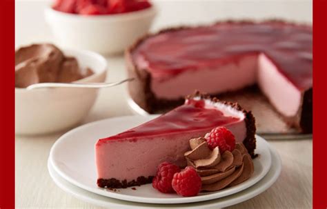 chilled-raspberry-cheesecake-snowy-the-mouse image