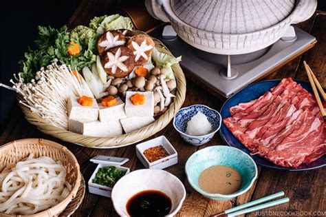 nabemono-a-guide-to-japanese-hot-pot-鍋物-just-one image