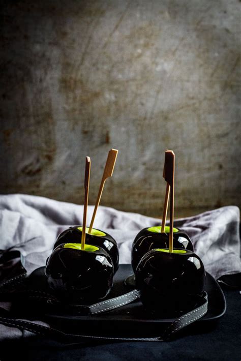 poison-toffee-apples-for-halloween image