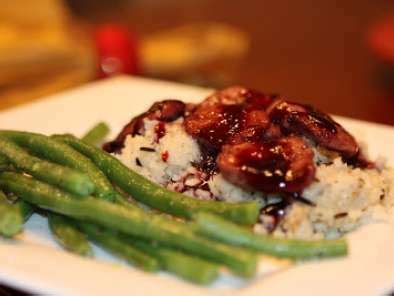 grilled-quail-with-blackberry-sauce-recipe-petitchef image
