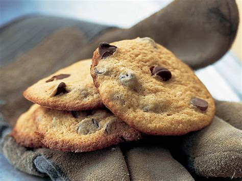 healthy-chocolate-chip-cookie-recipes-cooking-light image