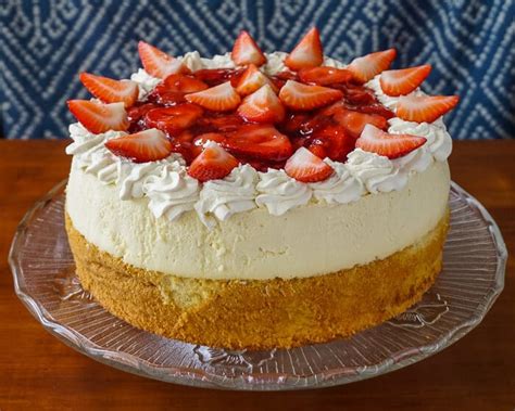 strawberry-shortcake-cheesecake-rock image