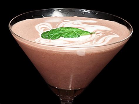 mudslide-cocktail-recipe-cocktail-drink-with-cocktail-foodviva image