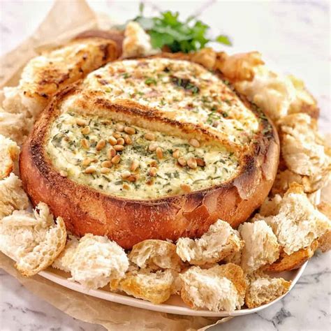 cob-loaf-w-cheese-and-bacon-plus-spinach-dip-chef image
