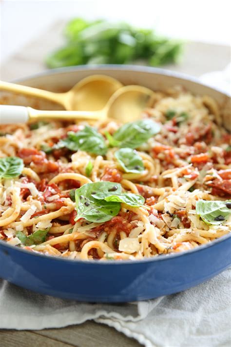 fresh-tomato-basil-pasta-our-best-bites image