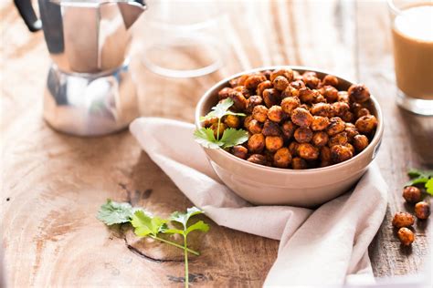 crispy-oven-roasted-curried-chickpeas image