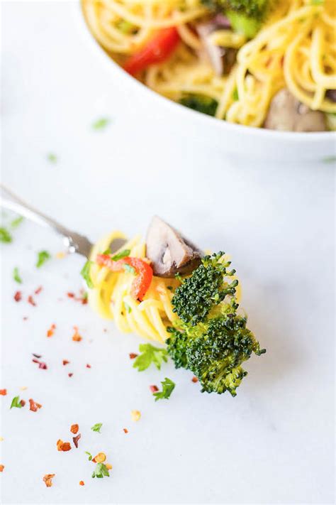 creamy-lemon-hummus-pasta-with-vegetables image