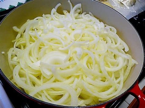 french-onion-soup-recipe-brown-eyed-baker image