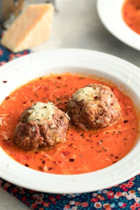 gorgonzola-meatballs-with-tomato-gravy image