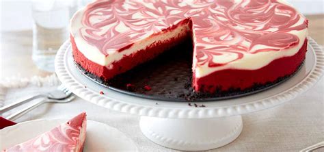 red-velvet-cheesecake-recipe-wilton image