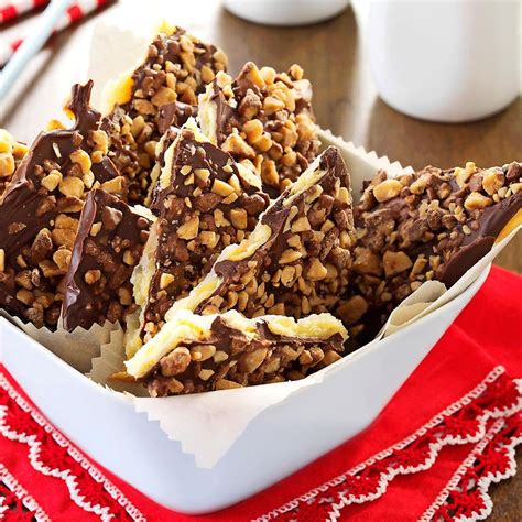 this-saltine-cracker-candy-is-a-must-make-for-the-holidays image