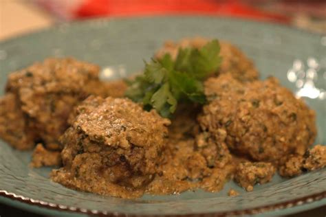 meatballs-with-walnut-sauce image