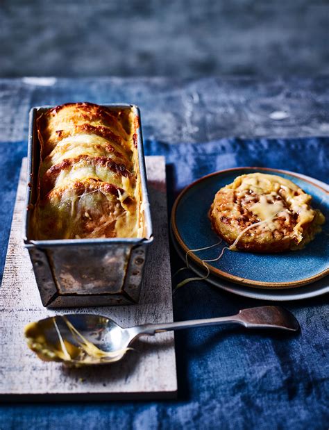 cheese-and-marmite-crumpet-loaf image