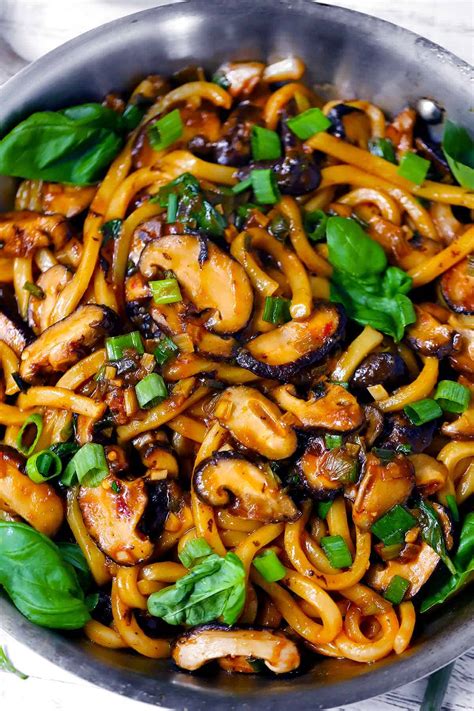 20-minute-udon-noodle-stir-fry-with-mushrooms-bowl image