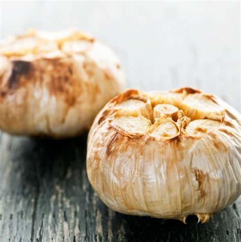 25-things-to-do-with-roasted-garlic-the-wicked image