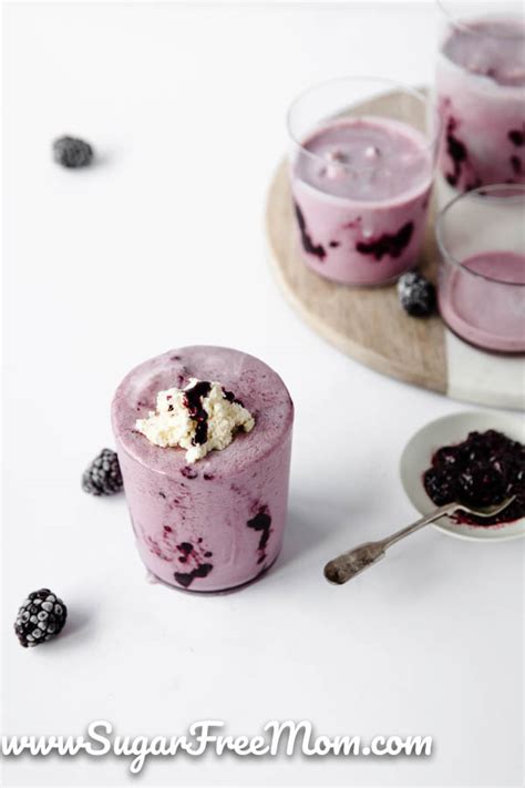 easy-low-carb-keto-berry-smoothie-dairy image