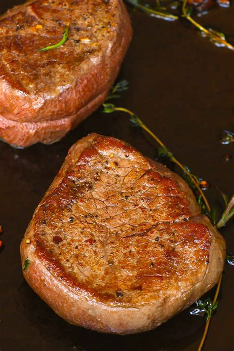 pan-seared-filet-mignon-in-a-cast-iron-skillet-tipbuzz image