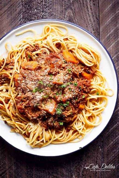 slow-cooker-spaghetti-bolognese-cafe-delites image