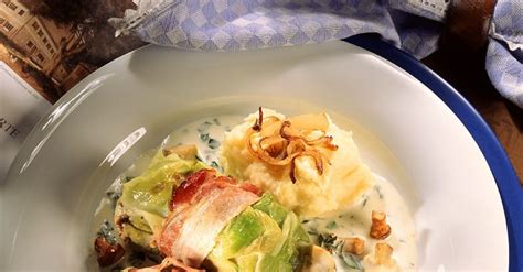 cabbage-rolls-stuffed-with-mushrooms-and-ground image