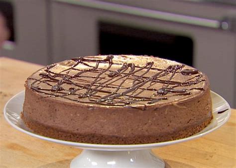 chocolate-espresso-cheesecake-with-ganache image