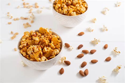 sweet-spicy-kettle-corn-snack-mix-crunchmaster image