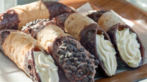 cannoli-shells-how-to-make-them-from-scratch-uno image
