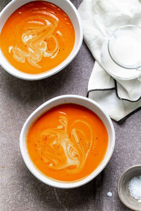 5-ingredient-creamy-carrot-and-tomato-soup-cooking image