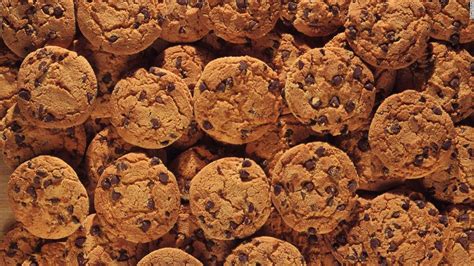 what-makes-chocolate-chip-cookies-so-addictive-cnn image
